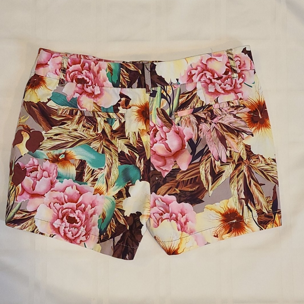 011 Dalia Collection- Chic High Waist Tropical Floral Shorts - Picture 3 of 7